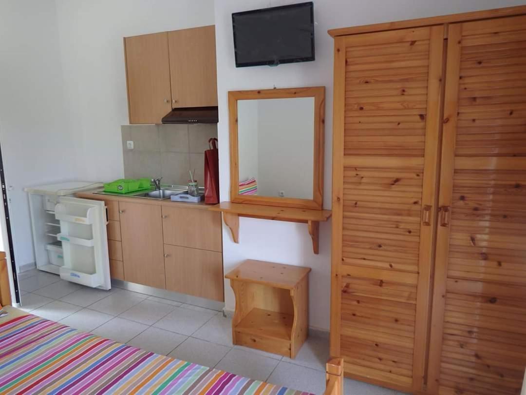 Aparthotel Fouli House Pefkochori Exterior foto
